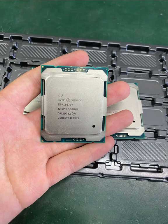 装机选 CPU 攻略:如何搭配 Intel/AMD 64 位处理器实现稳定高性能